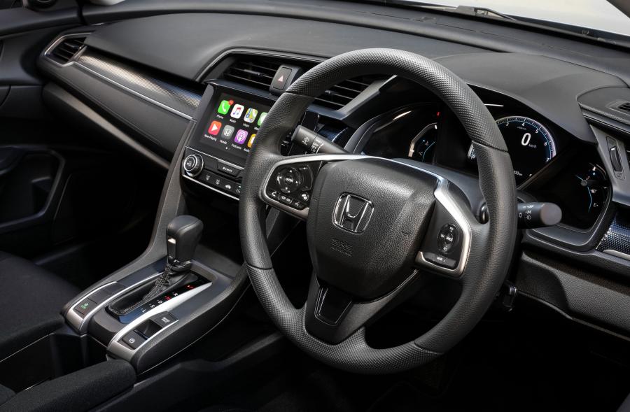 Торпедо Honda Civic VTi Sedan (FC) 2019 года  (AU) (фото 26 из 35)